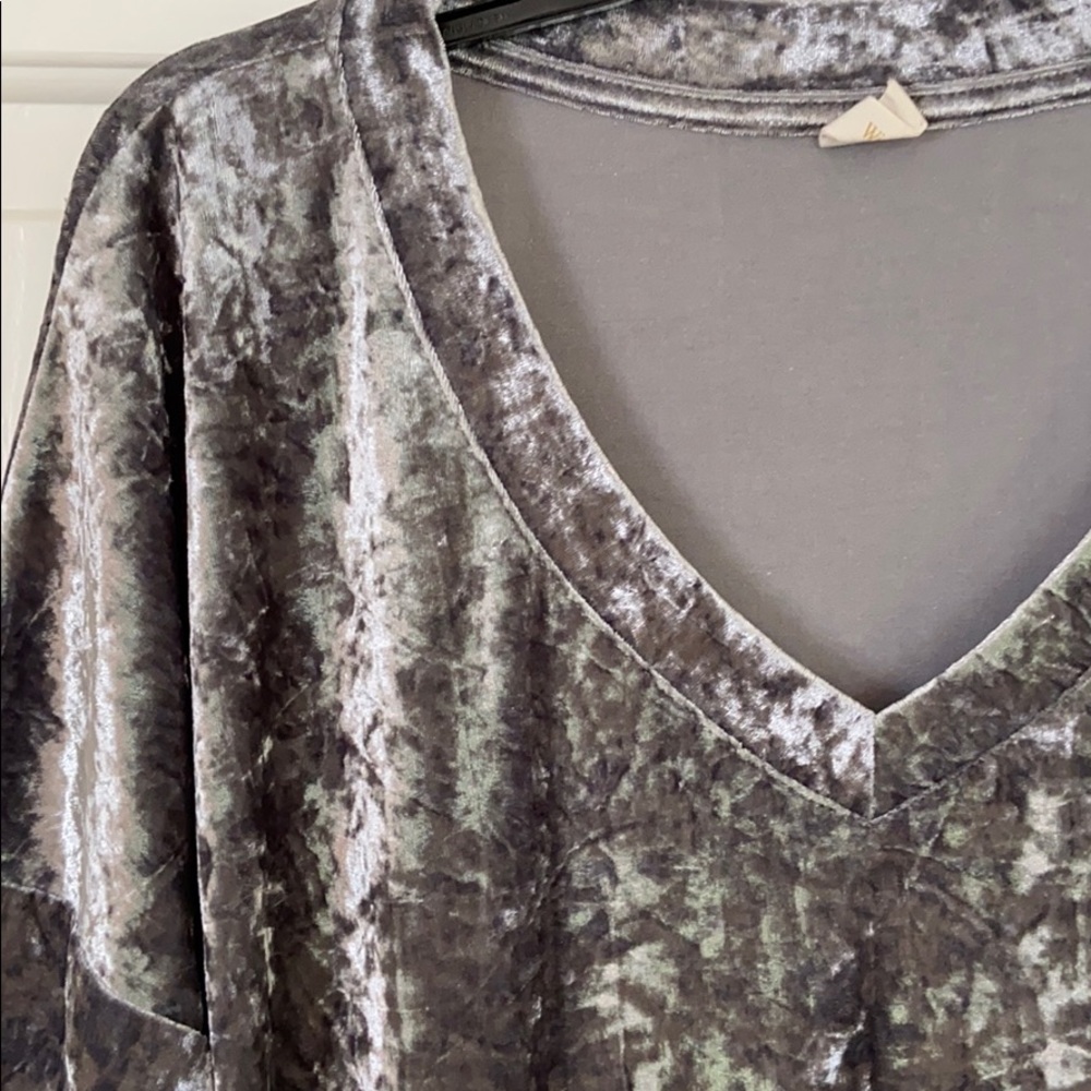 Crushed velvet (faux) gray tunic tee